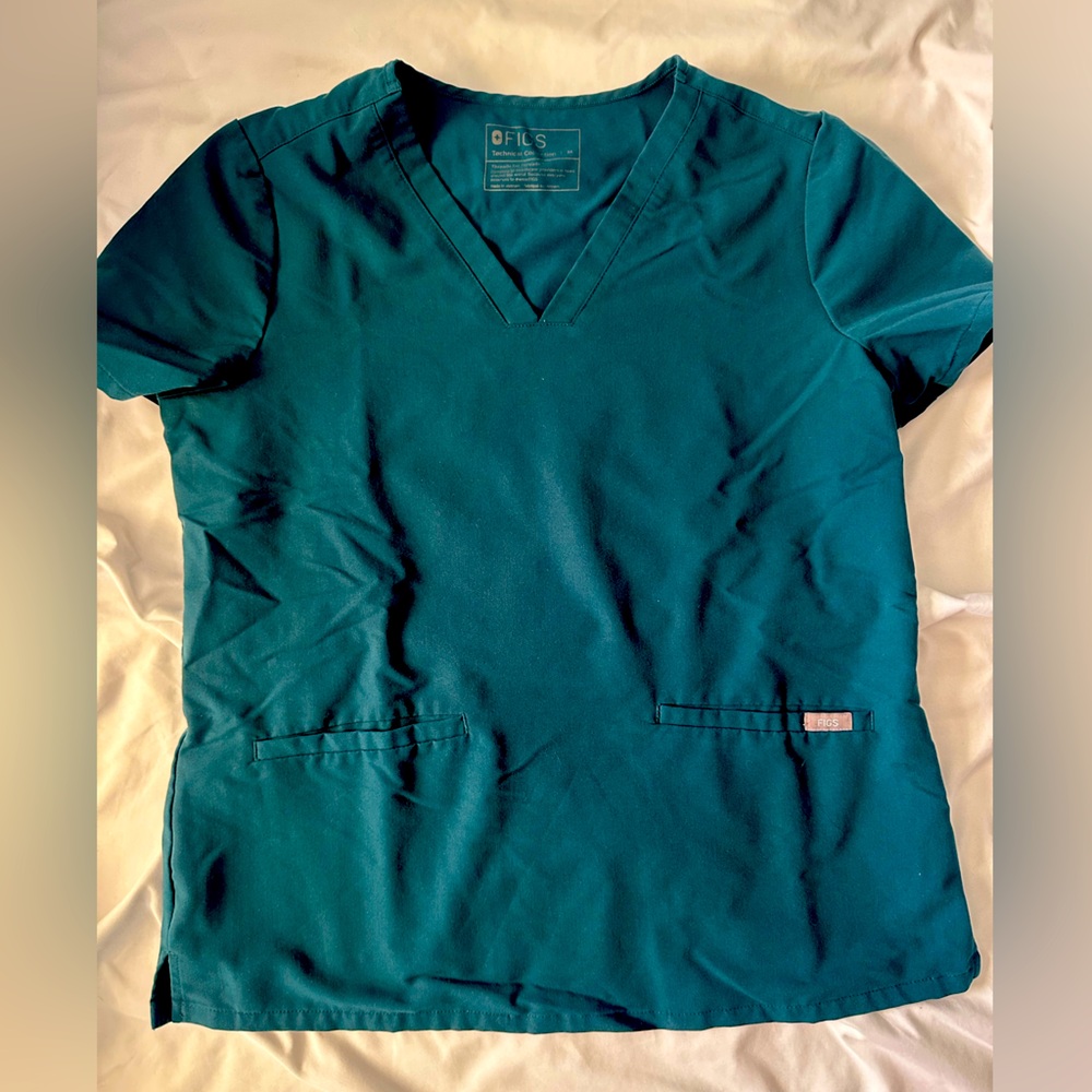 Figs casma scrub top Carribean blue size medium